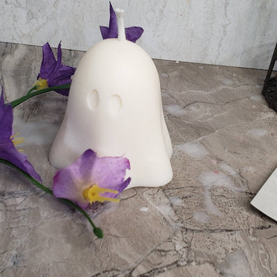 Soy Wax Ghost Candle, Soy Candle, Halloween Candle, Scented: Eucalyptus / Green